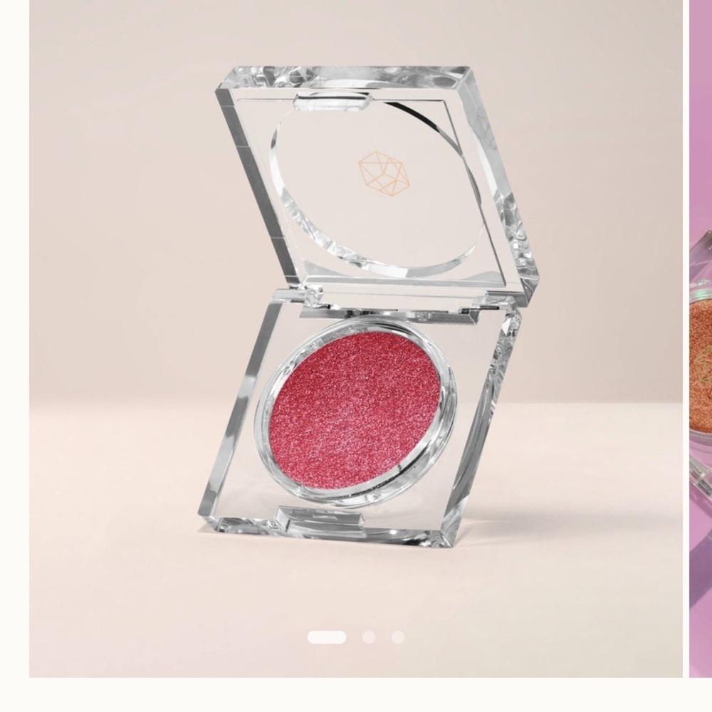 EM Cosmetics Shimmering Pink Eyeshadow